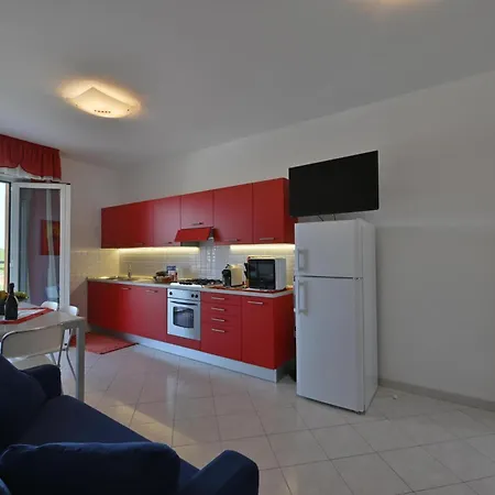 Mariavittoria Aparthotel 4*